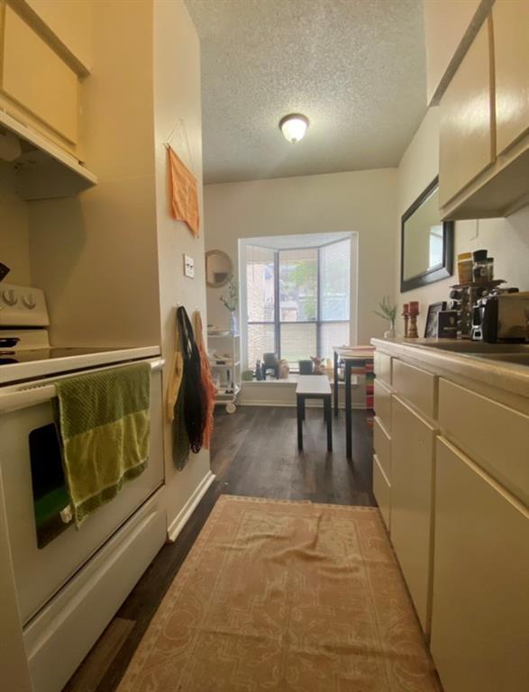 Building Photo - 2604 Salado St