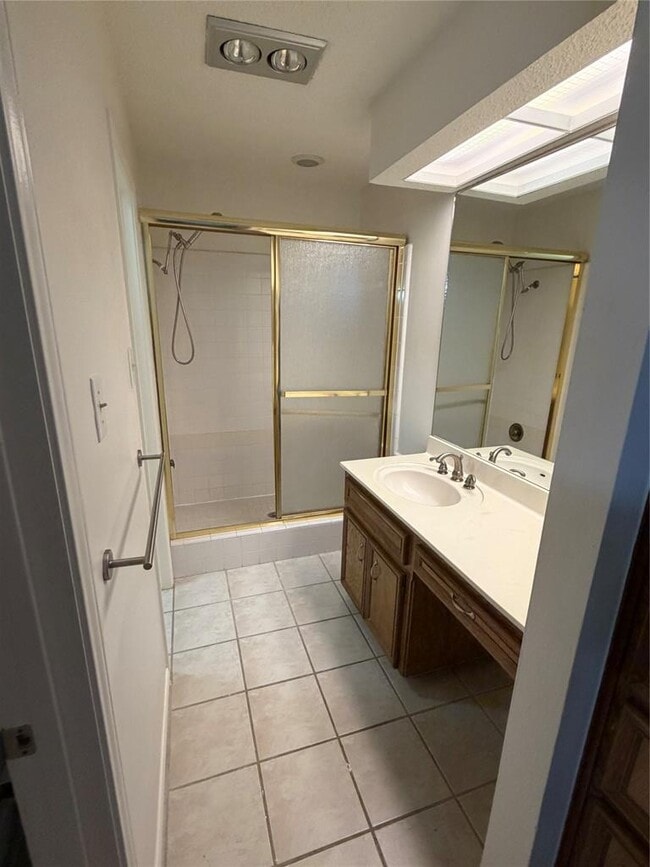 Building Photo - 9518 Topridge Dr