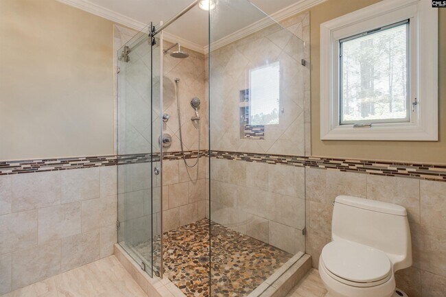 Building Photo - 98 Saluda Dr
