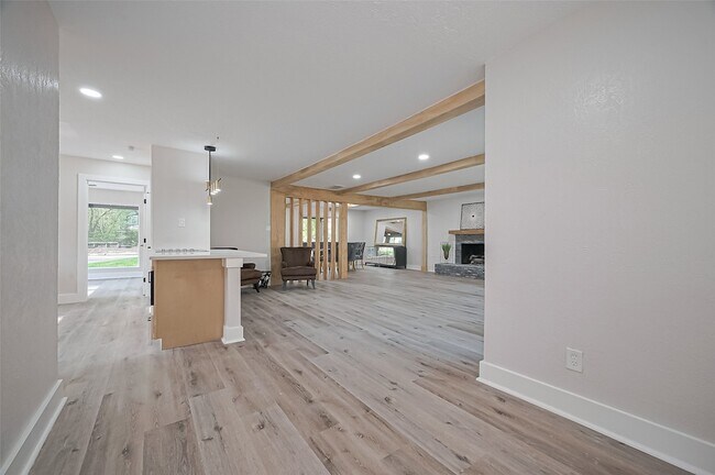 Building Photo - 3 Roserush Ct