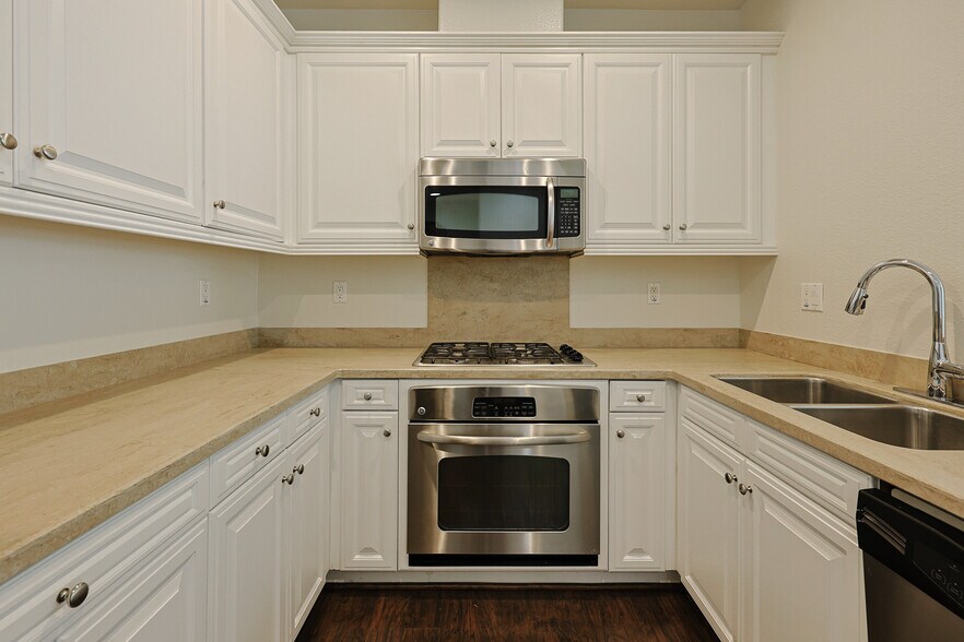 Building Photo - 14125 Brent Wilsey Pl