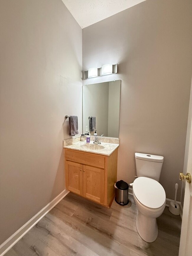 Building Photo - The Greenlands