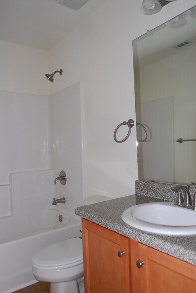 Building Photo - 17977 Restoration Cir