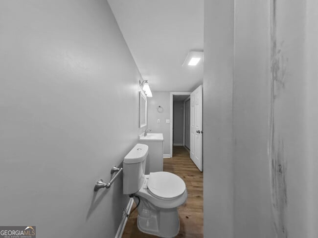 Building Photo - 608 Silver Trace Ct
