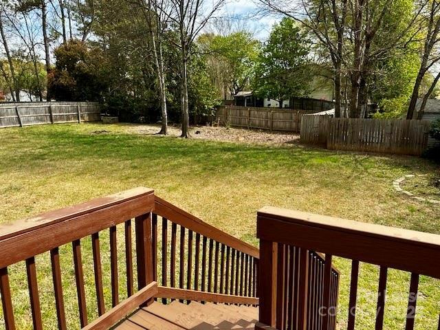 Building Photo - 7230 Shadowlake Dr