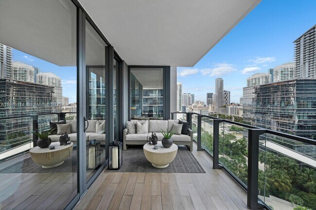 Building Photo - 88 SW 7th St