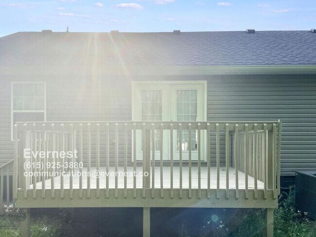 Building Photo - Adorable 3-Bedroom Home with Inviting Porc...