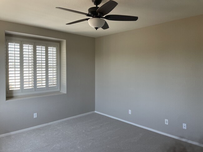 Building Photo - 4233 W Winston Dr