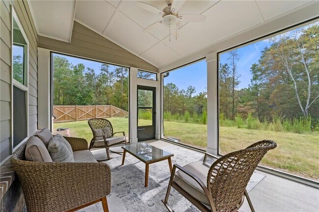 Building Photo - 495 Sterling Creek Wy