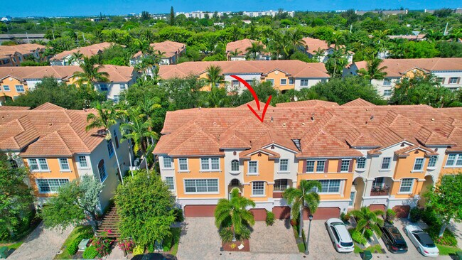 Building Photo - 5585 NE Trieste Way