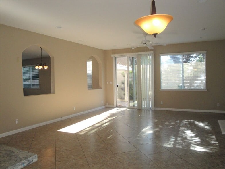 Building Photo - 140 Nabor Ct