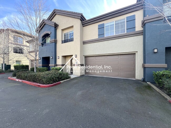 Building Photo - Spacious 3bd/3ba North Natomas Townhouse