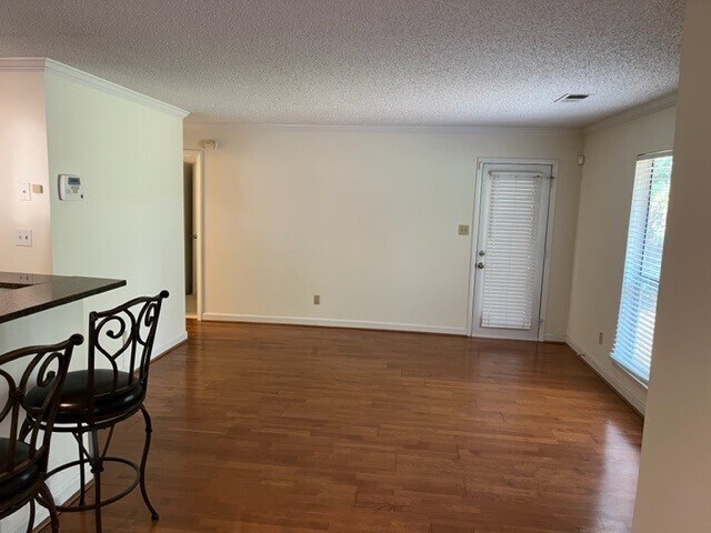 Building Photo - 2502 Cranbrook Ln