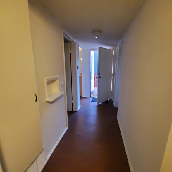 Building Photo - 1745 Colby Ave