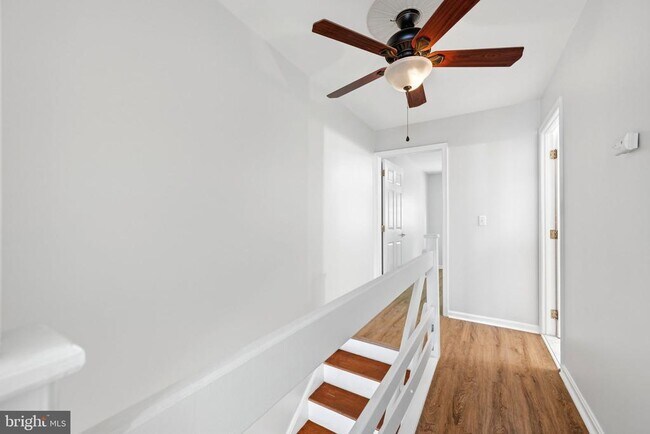 Building Photo - 928 N Bambrey St