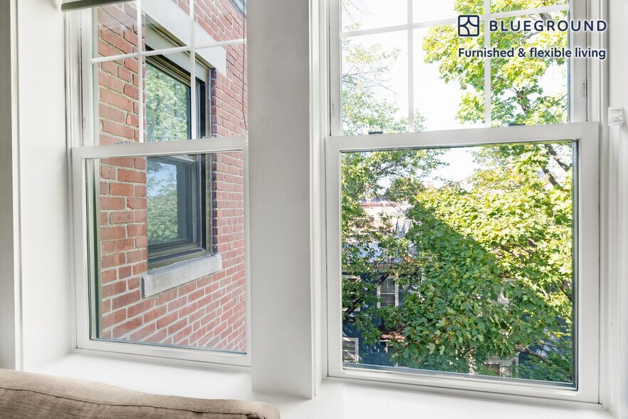 Building Photo - 19 Forest St