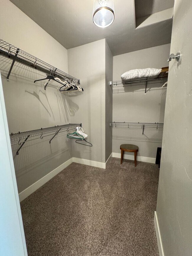 Building Photo - FOR RENT - All Inclusive Owner pays utilities - Furnished 3 bed, 2 bath NorthWest Crossing Townhome