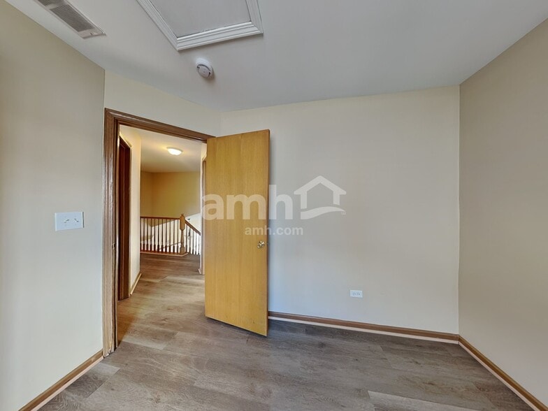 Building Photo - 1201 Darnell Dr