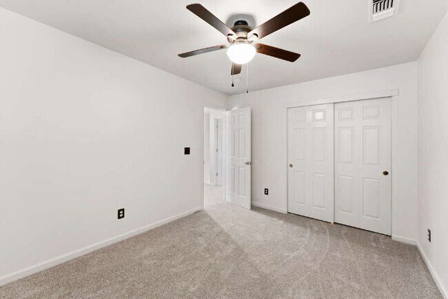 Building Photo - 8828 Billfish Way