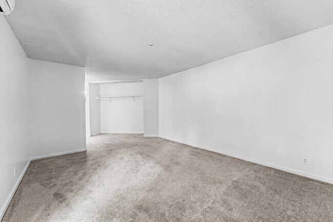 Building Photo - 1453 Neotomas Ave