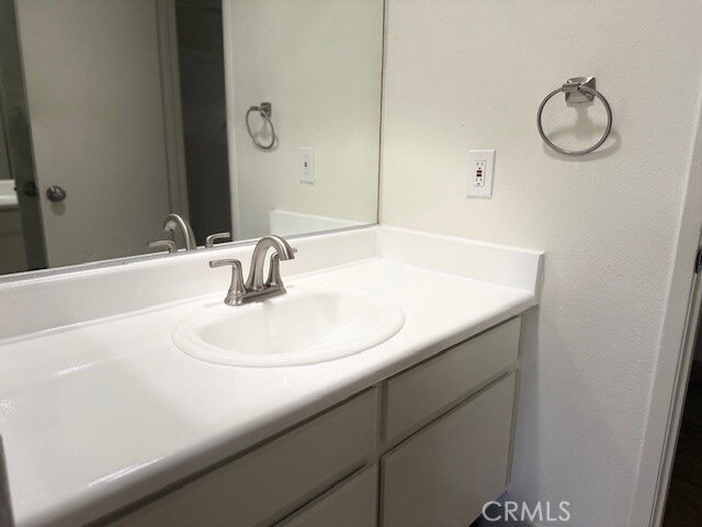 Building Photo - 51025 Avenida Martinez