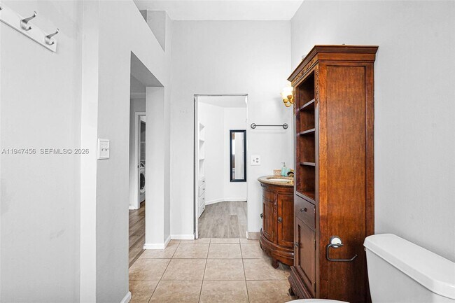 Building Photo - 2149 Discovery Cir W