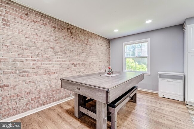 Building Photo - 6012 Westchester Dr