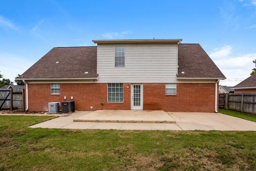 Building Photo - 6853 Ranch Ridge Cove E