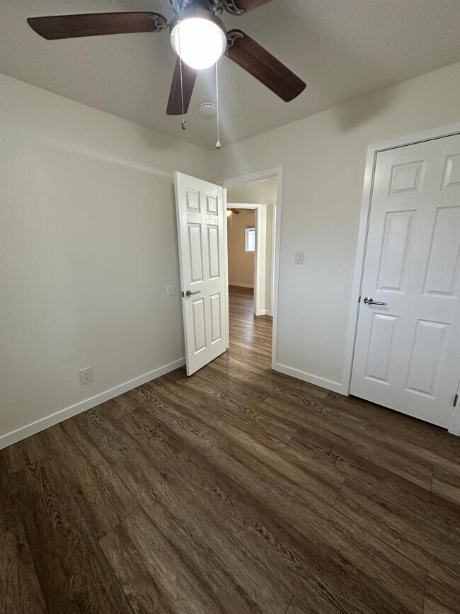 Building Photo - 4554 N Manila Ave