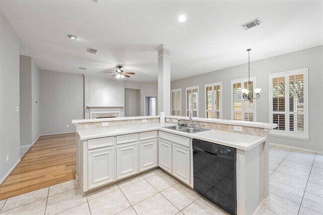 Building Photo - 21922 Rivergate Ct