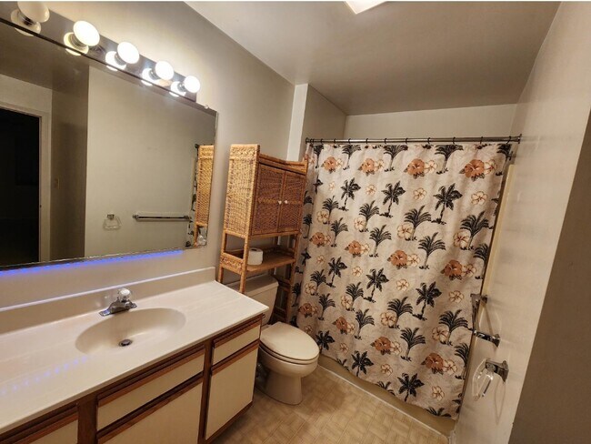 Building Photo - 184 Ridgeview St