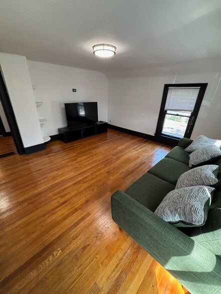 living room - 302 W Washington St