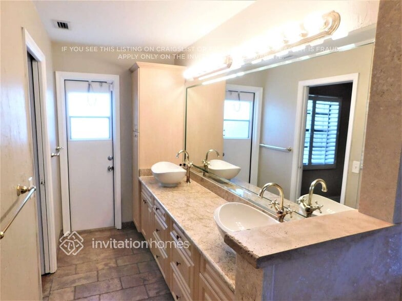 Building Photo - 9080 NW 13th St