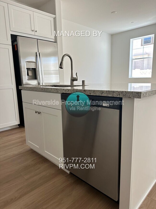 Building Photo - 34495 Agave Dr