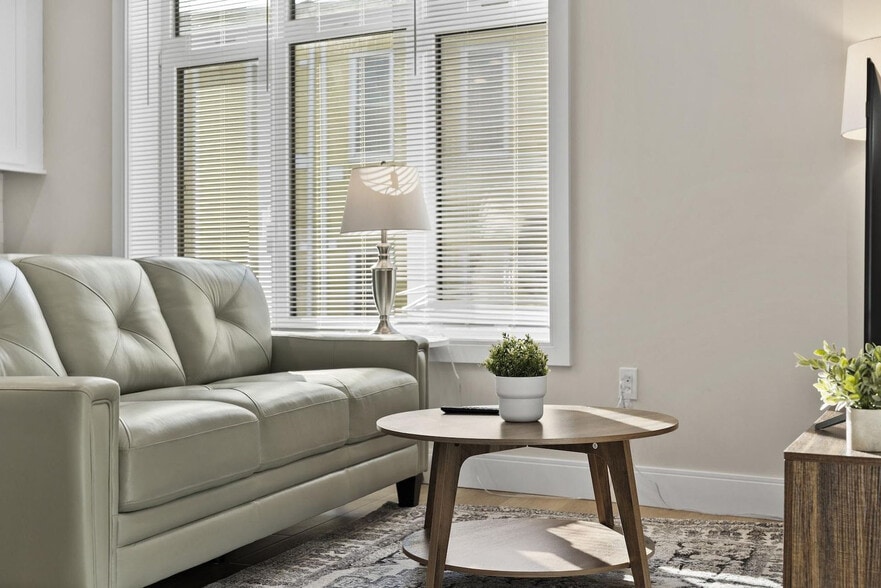 Building Photo - 394 McGrath Hwy