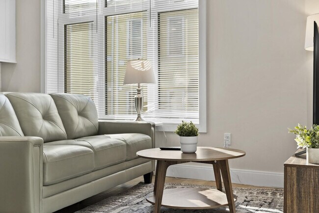 Building Photo - 394 McGrath Hwy