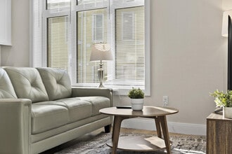 Building Photo - 394 McGrath Hwy