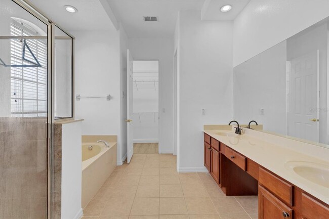 Building Photo - 1658 Swallowtail Ln