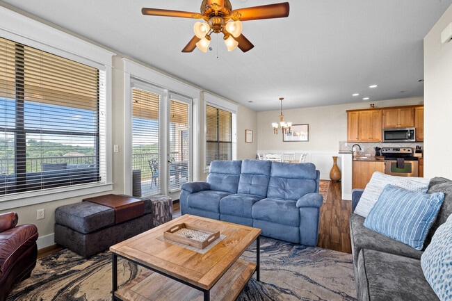 Building Photo - 18004 Edgewood Way