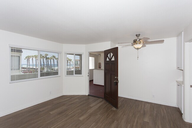 Building Photo - 1 Bed/1 Bath with Breathtaking Views | A Seacoast Drive Gem in Imperial Beach!