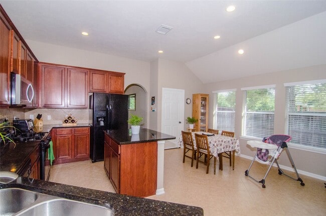 Building Photo - 26610 Heatherbriar Ln