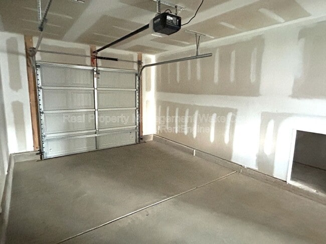 Building Photo - 3604 Sorda Ct