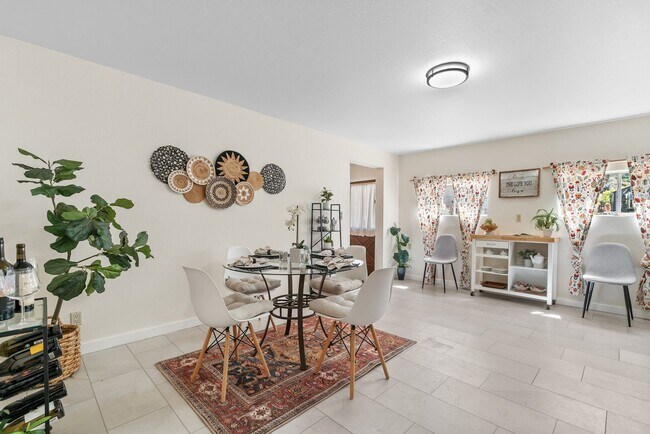 Building Photo - Sunny and Charming Boulder Creek Retreat - Modern Living on a Shared Property