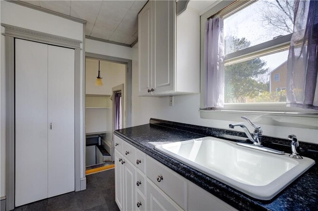 Building Photo - 22 Burdick Ave