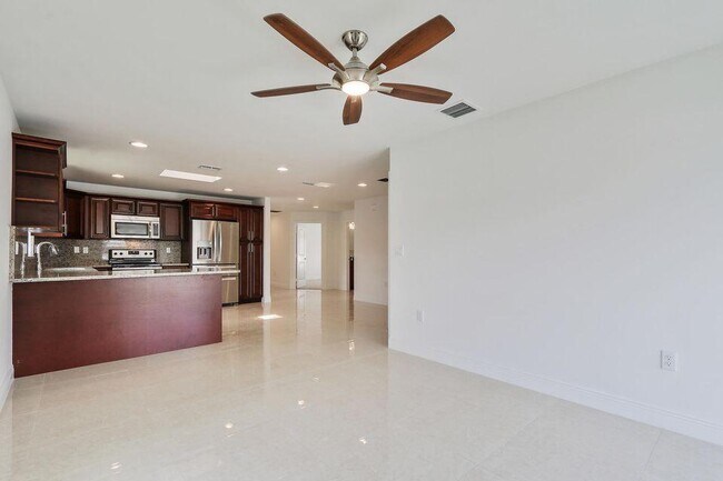 Building Photo - 121 Swain Blvd