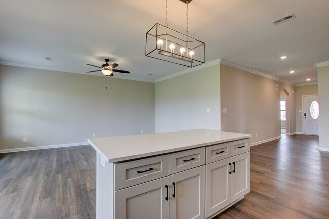 Building Photo - 2547 Rafiki Dr