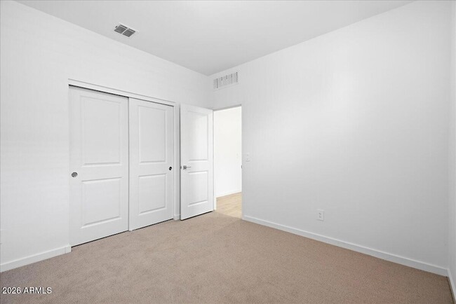 Building Photo - 15875 W Cottontail Ln