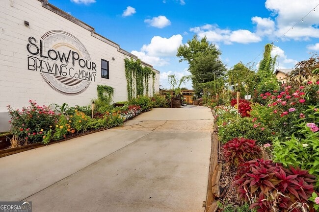 Building Photo - 597 Paper Mill Rd