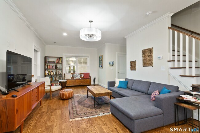 Building Photo - 210 High Ridge Ave