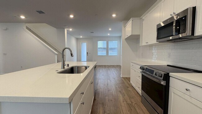Building Photo - 26654 Indigo Way
